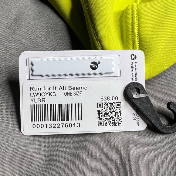 NWT Lululemon Run For It All Beanie Yellow ONE SIZE - Picture 13 of 13